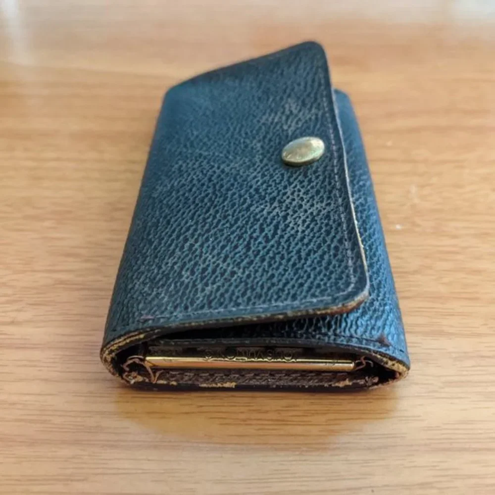 Louis Vuitton please check